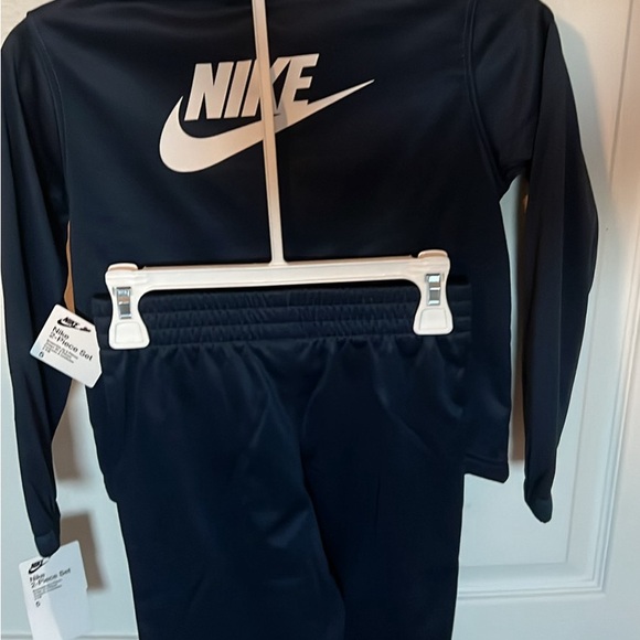 NWT NIKE Boys Two Piece Jacket and Pants Set - Picture 5 of 5